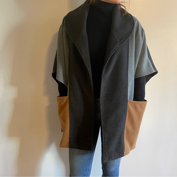 Topshop Cape with Pockets - Picture 2 of 4